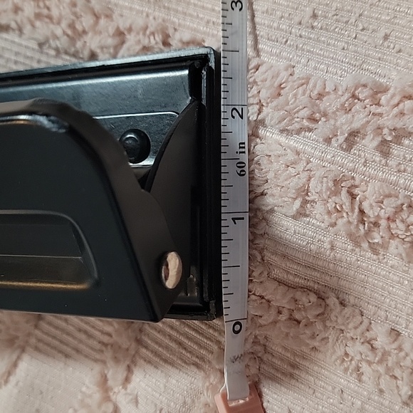 JAM Metal Paper 3 Hole Punch, black. 10 sheet capacity. - Picture 8 of 8